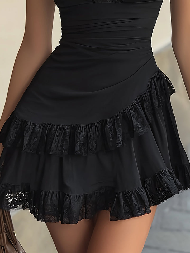 Anita | Mini Abito in Pizzo Nero con Volant