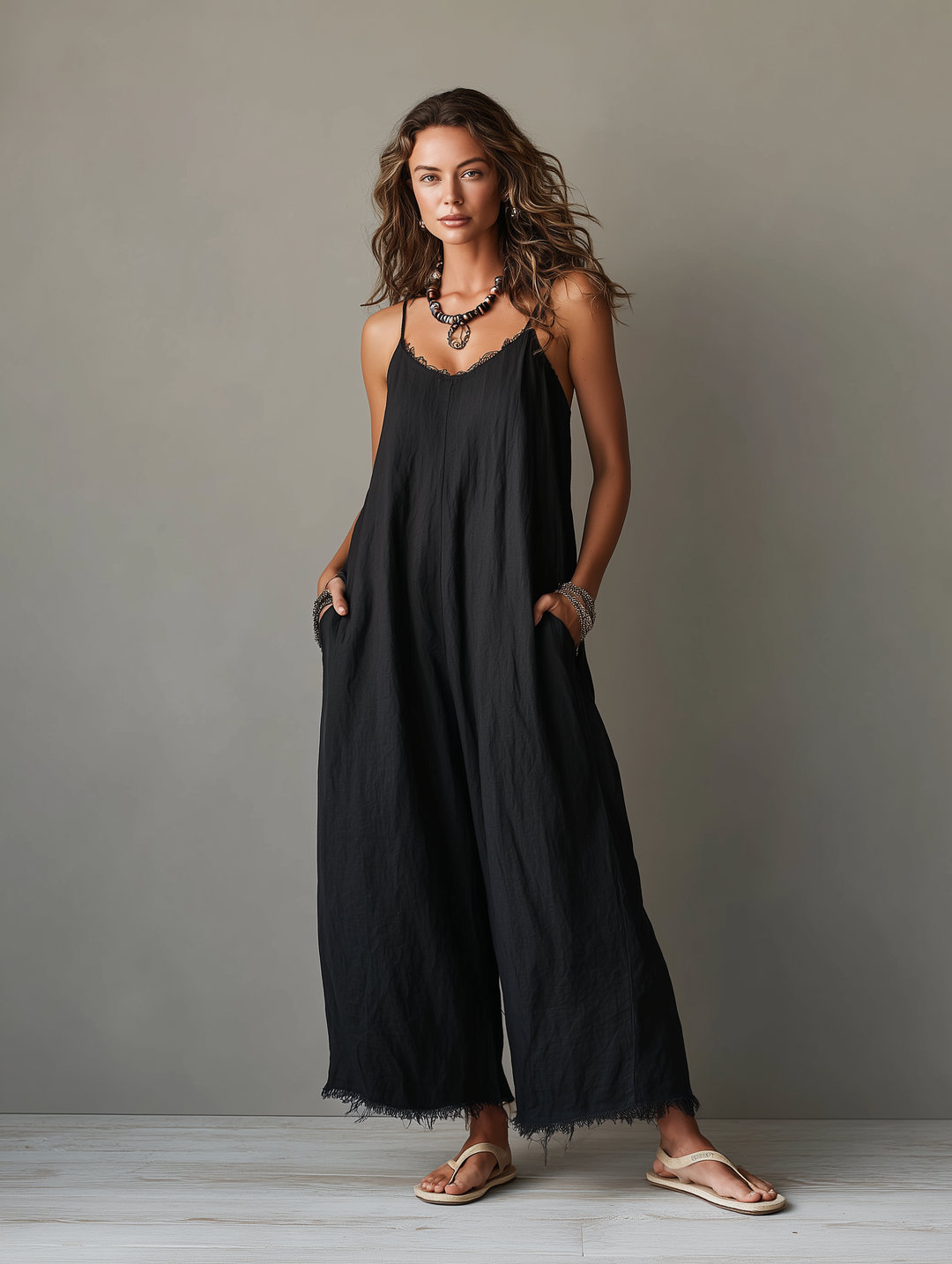 Caterina | Tuta Nera Minimalista