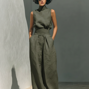 Eleganza in cotone - Completo composto da top e pantaloni ampi in cotone e lino dallo stile minimalista per donna