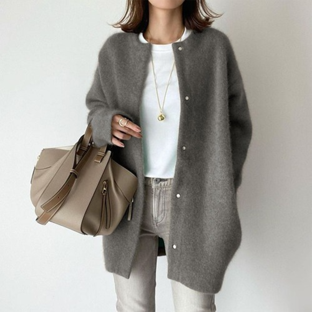 La brillantezza del cashmere | Elegante cardigan in pelle scamosciata