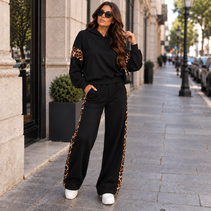 Nicoletta | Tuta Sporty-Chic con Inserti Animalier