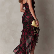 Abito Chic Nero e Rosso con Fiori e Rouches in Fondo